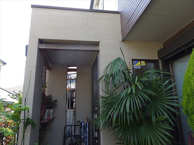 玄関前のポーチ